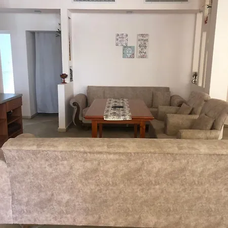 студия лилия בית הארחה