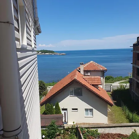студия лилия 4* 茨雷沃
